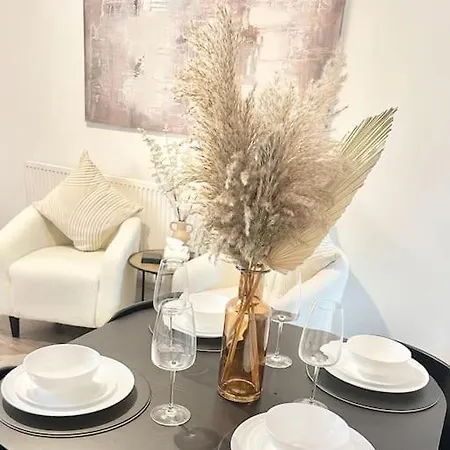 Holiday home Sleeps 5 Citycen Free Park Birmingham